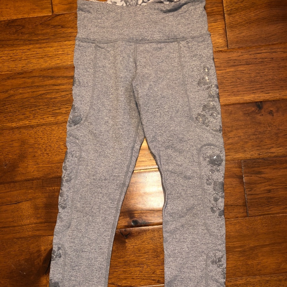 Quarter Length Grey Lululemon Leggings